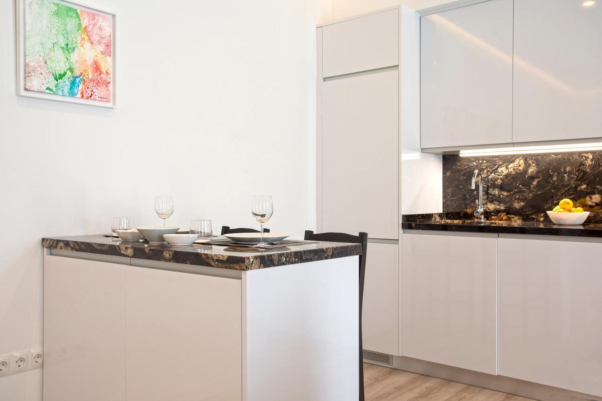 Precioso Apartamento Con Terraza En La Nogalera By Rent Me 托雷莫利诺斯 外观 照片