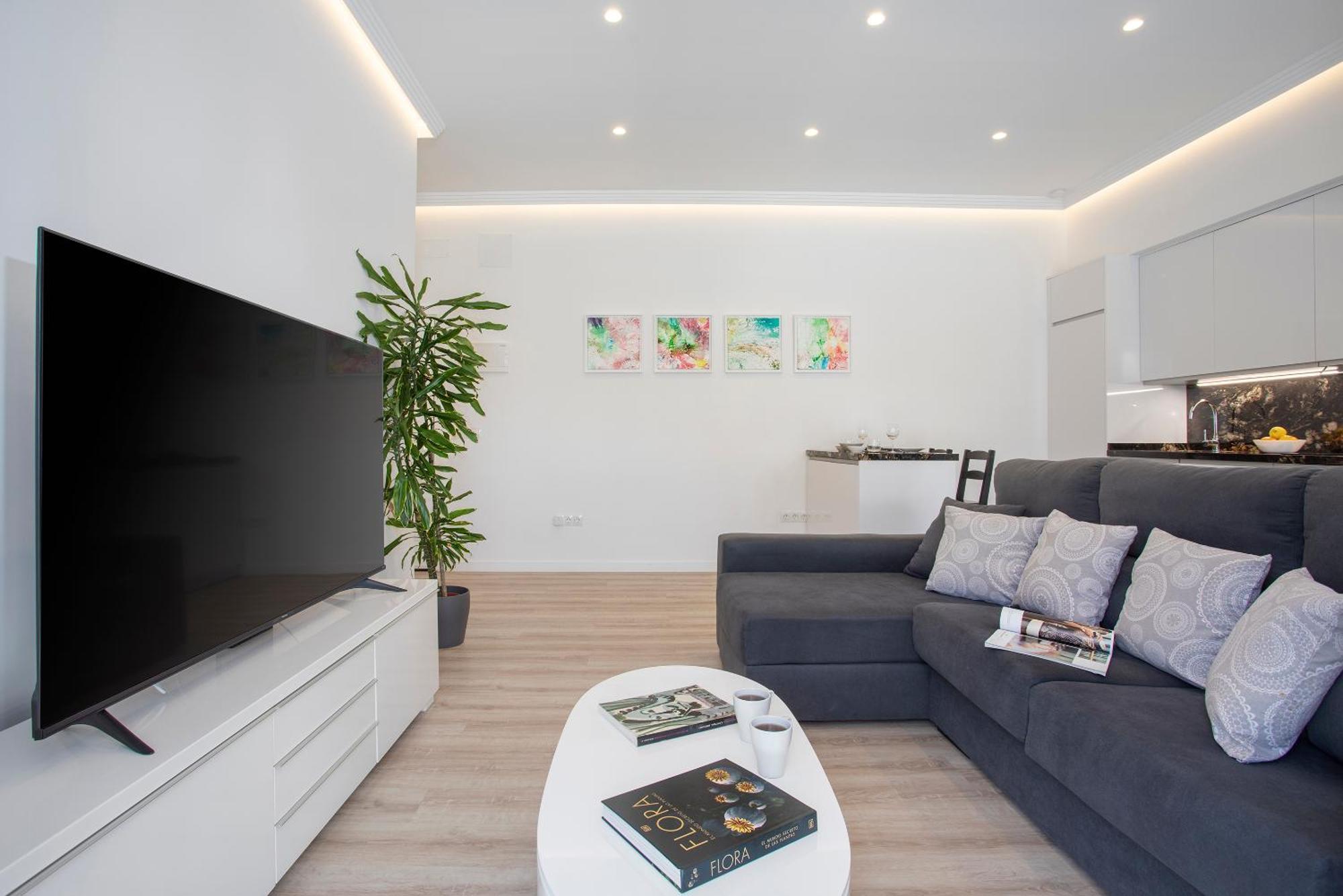 Precioso Apartamento Con Terraza En La Nogalera By Rent Me 托雷莫利诺斯 外观 照片