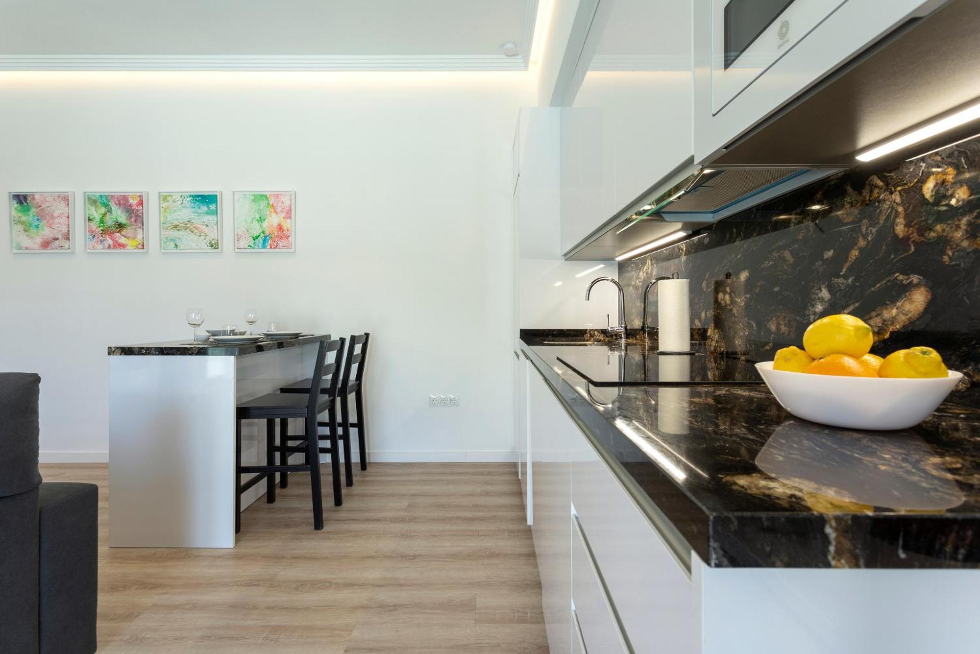 Precioso Apartamento Con Terraza En La Nogalera By Rent Me 托雷莫利诺斯 外观 照片