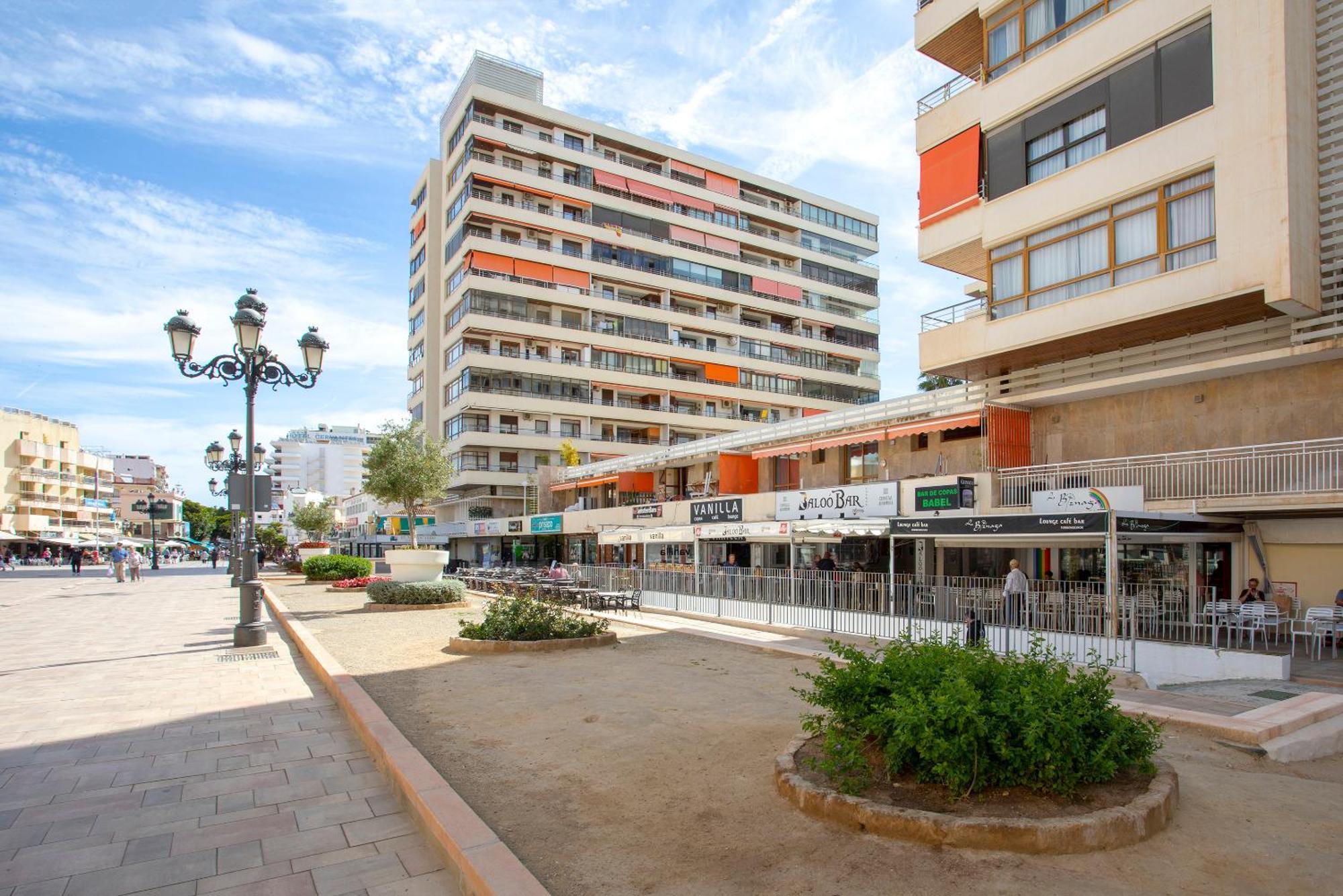 Precioso Apartamento Con Terraza En La Nogalera By Rent Me 托雷莫利诺斯 外观 照片